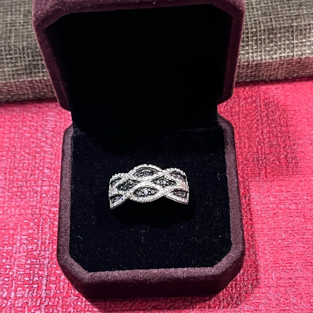 Kay Jeweler Loved Authentic Black Sapphire & Sterling Silver Criss-Cr… - Picture 12 of 12